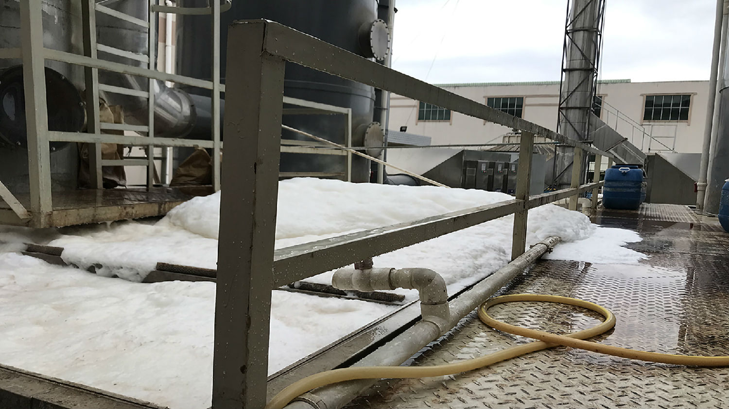 機(jī)械消泡器.jpg 機(jī)械消泡器.jpg