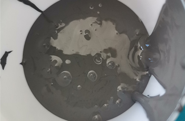 電子漿料脫泡前.jpg 電子漿料脫泡前.jpg